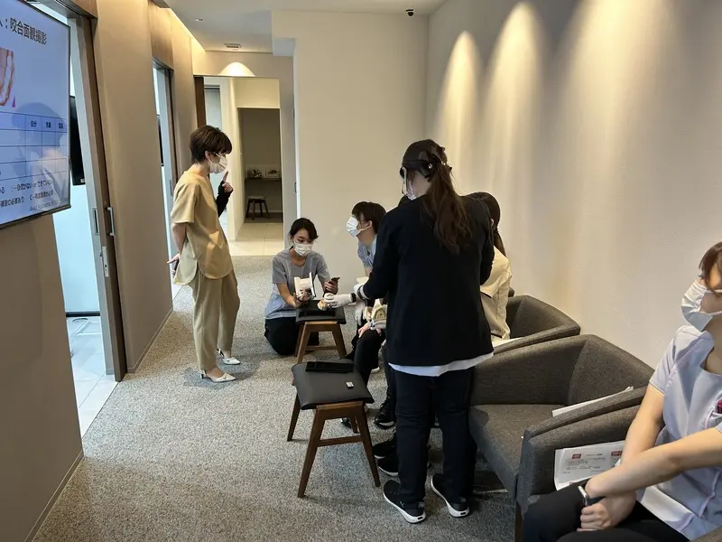 院内研修の様子01（外部講師による実技指導）