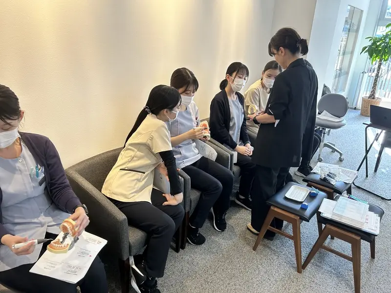 院内研修の様子08（外部講師による実技指導）