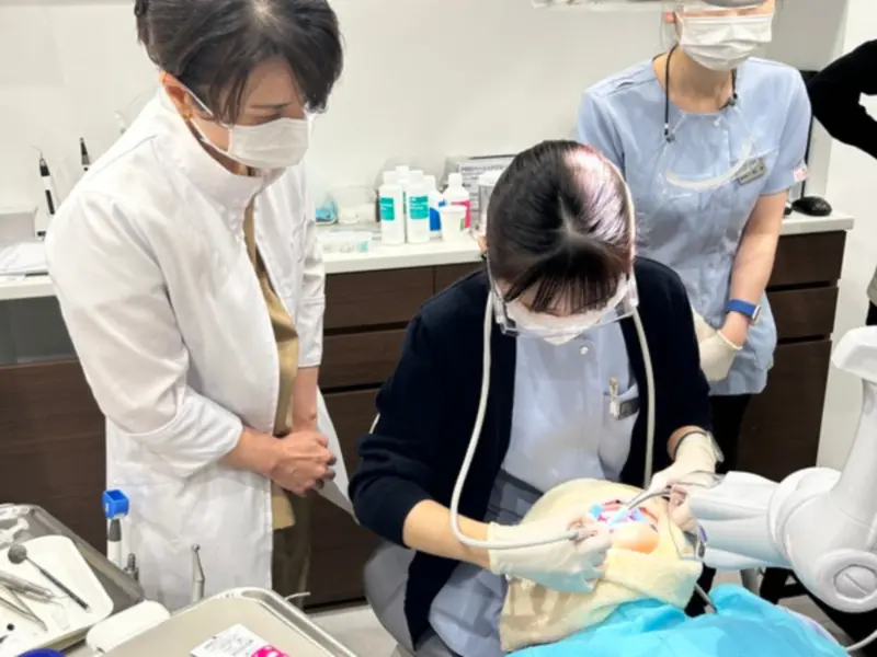 院内研修の様子10（外部講師による実技指導）